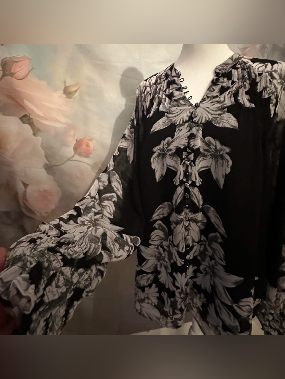 White House Black Market Black and White Floral Top